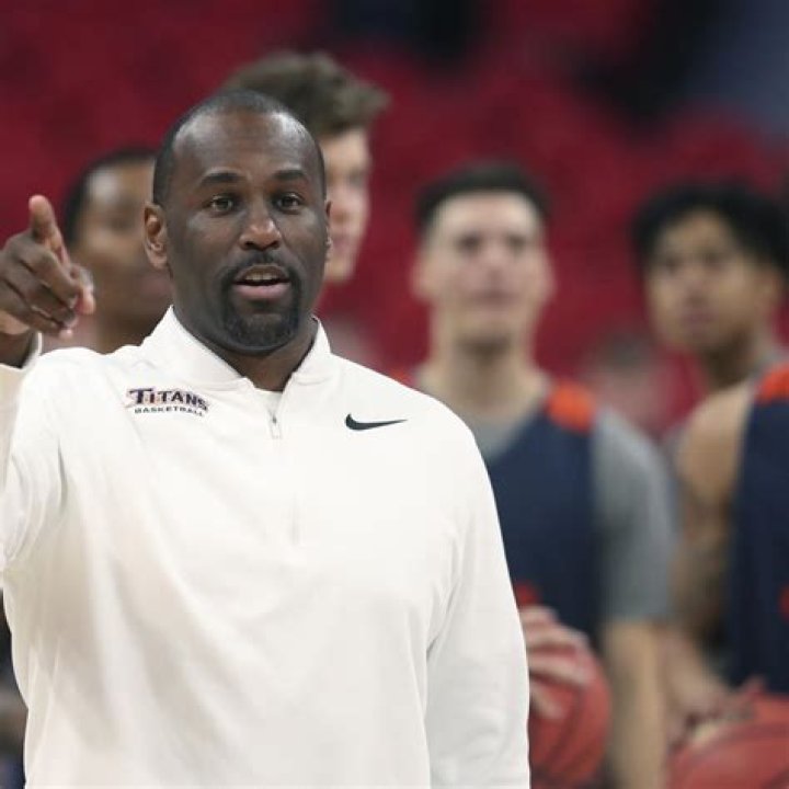 Sammy Jones (footballer)