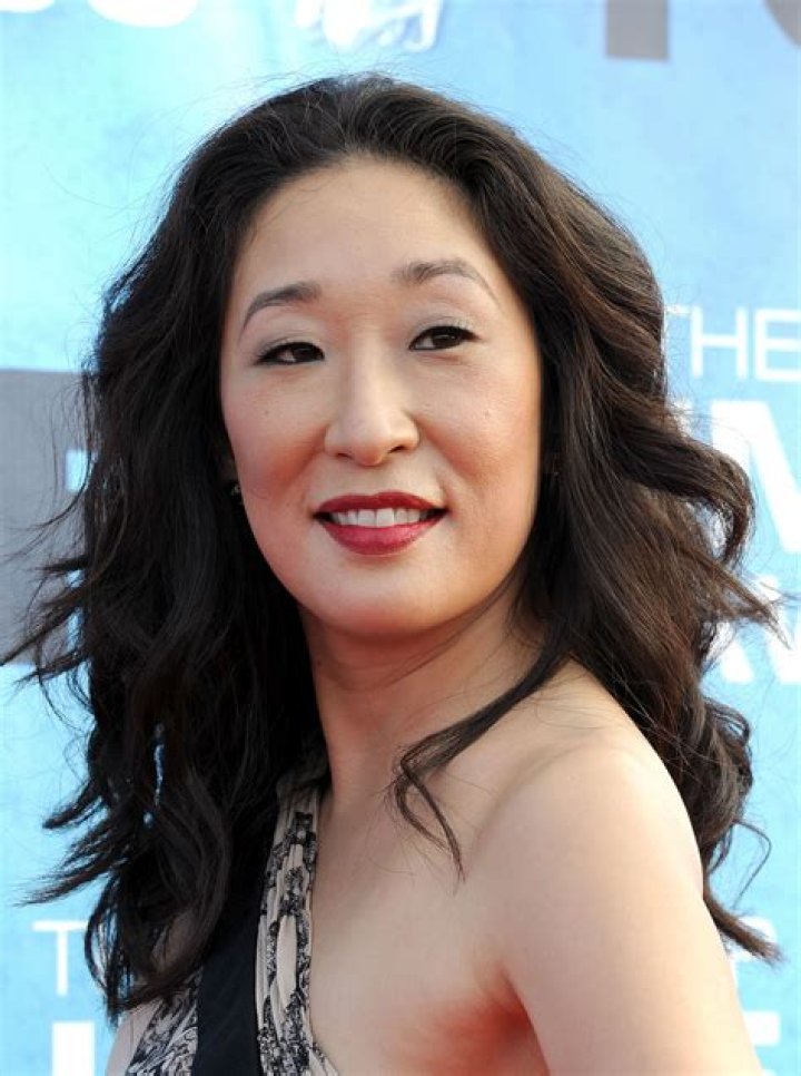 Sandra Oh Height, Weight, Measurements, Bra Size, Shoe Size