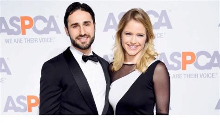 American Journalist Sara Haines Happily Married To Her Husband And Two Kids