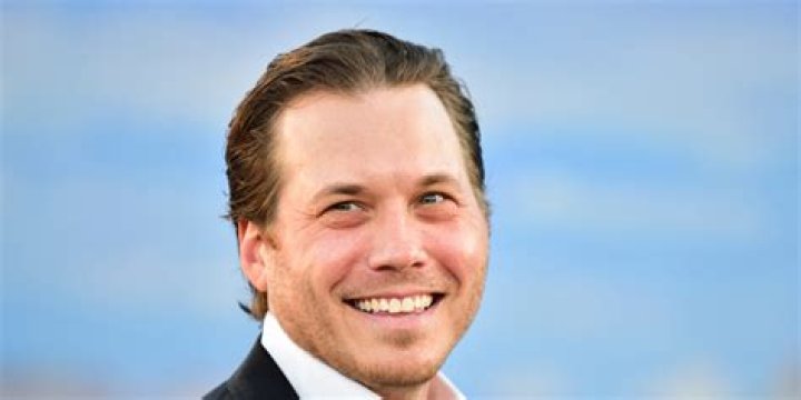 Scott MacArthur Height, Weight, Net Worth, Age, Birthday, Wikipedia, Who, Nationality, Biography
