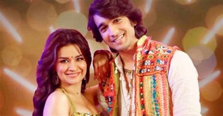 
Shantanu, Avneet all set to make you dance to the tune of ‘Kesariyo Rang’ 
