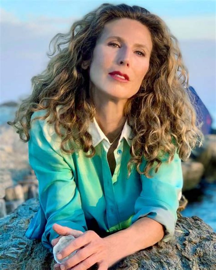 Sophie B. Hawkins
