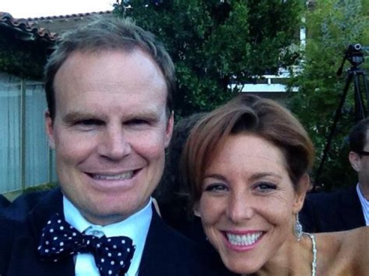 What’s the Net Worth & Salary of MSNBC Hottie Stephanie Ruhle? Is she Married, Husband, & Divorce?
