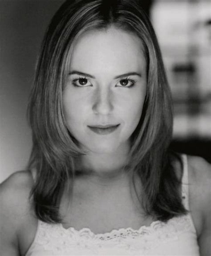 Stephi Lineburg Net Worth