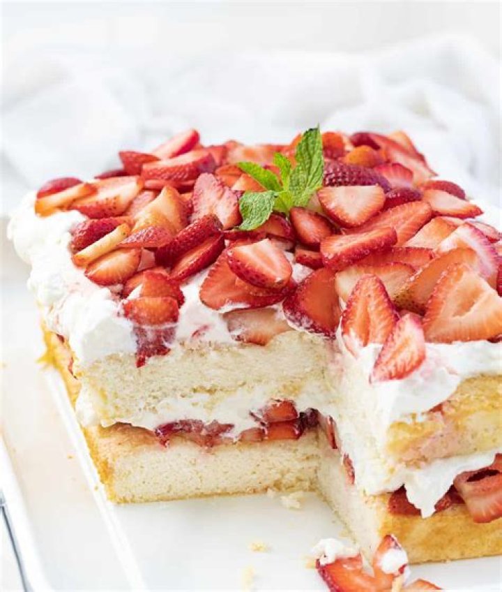 Strawberry Shortcake Sheet Cake - Celebrating Sweets