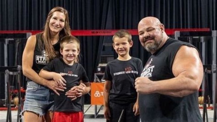 Strong Man Brian Shaw family life with wife & children! More on his Net worth