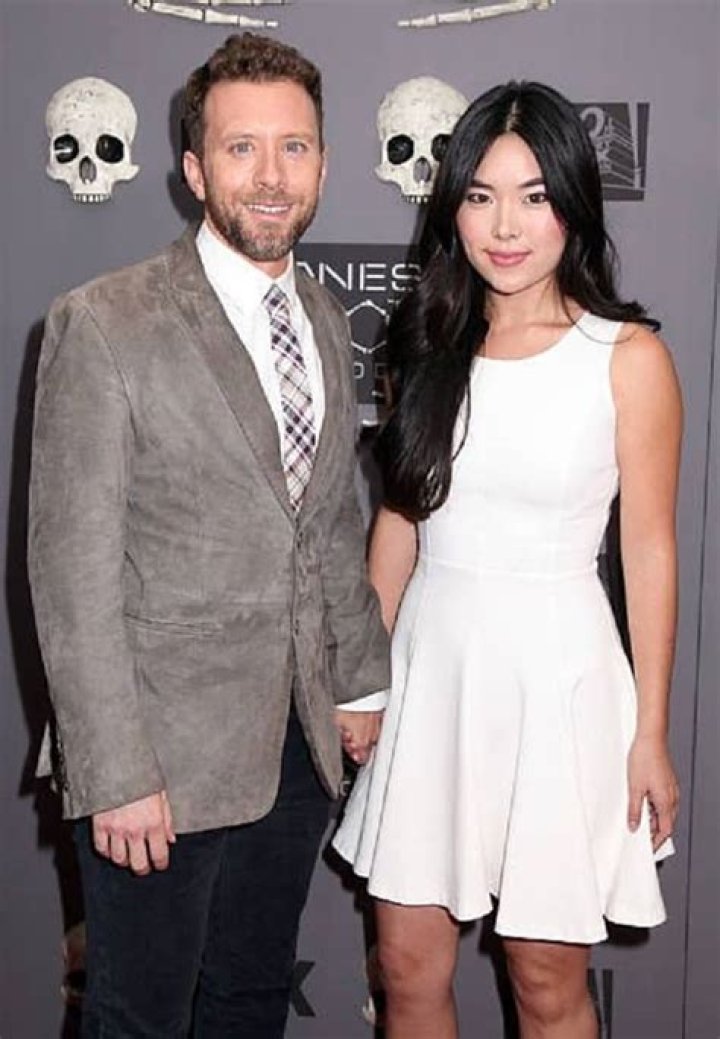 T. J. Thyne Bio, Wiki, Age, Height, Parents, Siblings, Wife, Bones, Career, and Net worth