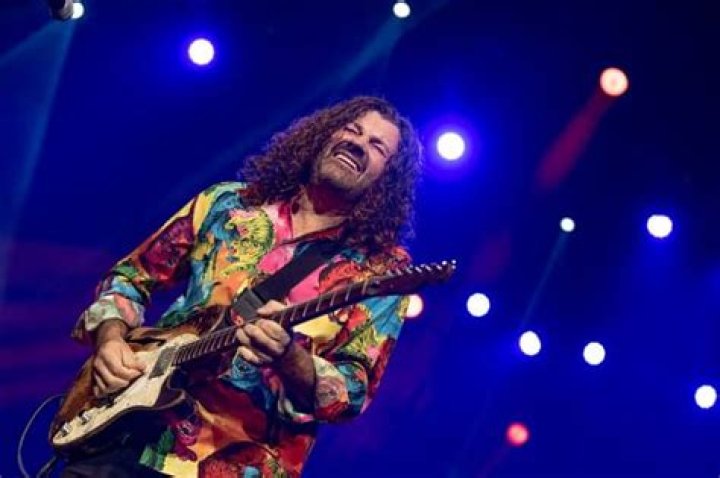 Tab Benoit Net Worth
