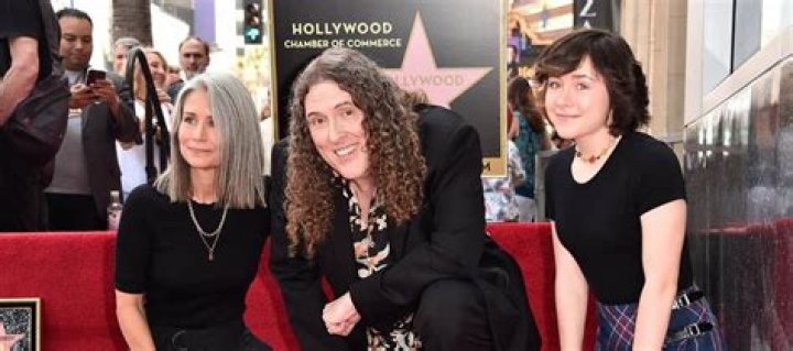 Weird Al is Married to Wife: Suzanne Yankovic. Kids.