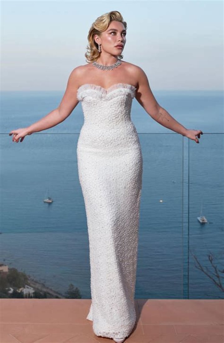 What bra size is Florence Pugh?