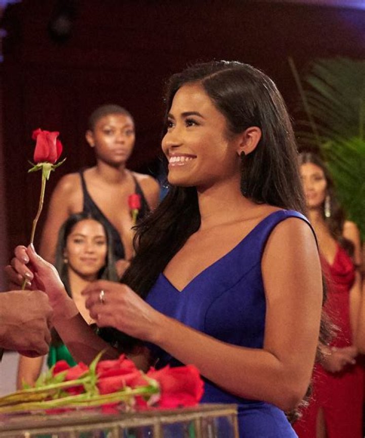 What Is Jessenia Cruz Ethnicity? Find Her Race And Family Background