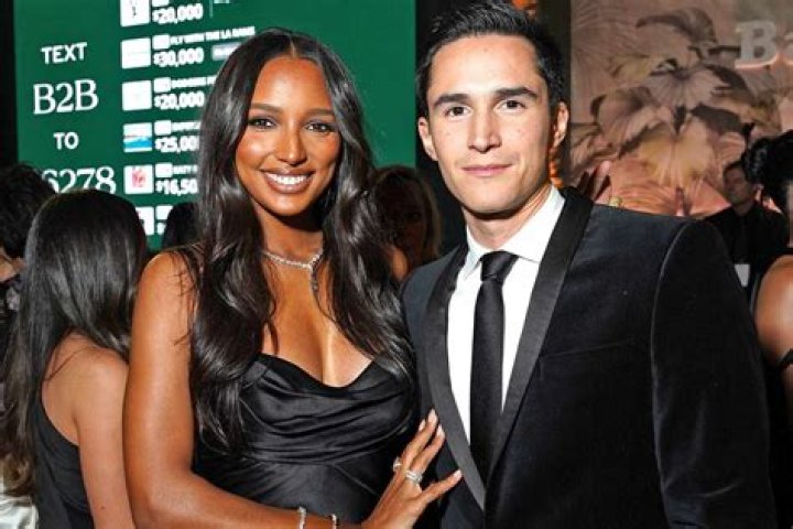 Who are Jasmine Tookes Parents? Jasmine Tookes Biography, Parents Name and More