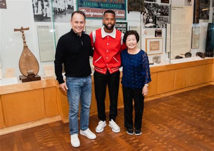 Who Are Kellyn Acosta Parents? His Ethnicity And Family Background