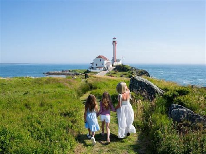 Who Are Ozgood And Nova Campbell? Lake Bell Children Ages, And Instagram