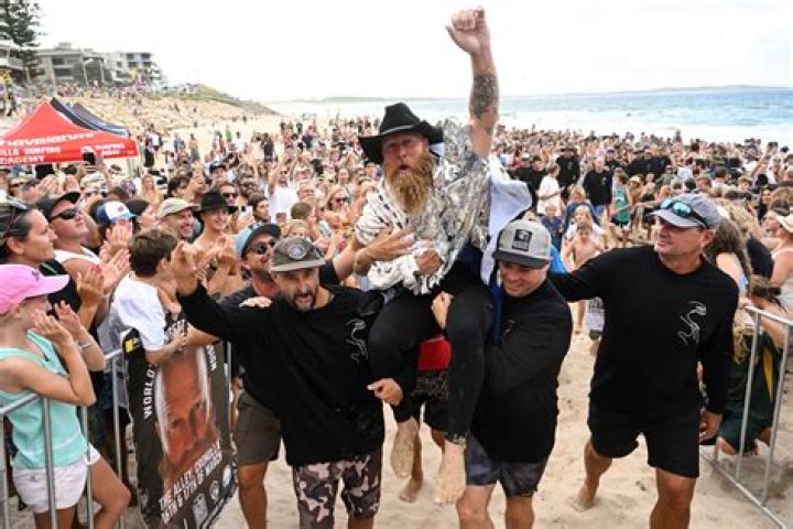 
Who is Blake Johnston? Former pro breaks record for world’s longest surf with more than 40 hours in sea 