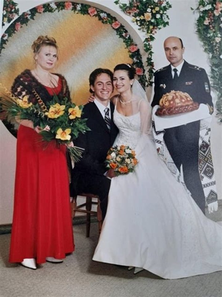 Who Is Halyna Hutchins Sister Svetlana Androsovych? Age Wiki & Husband