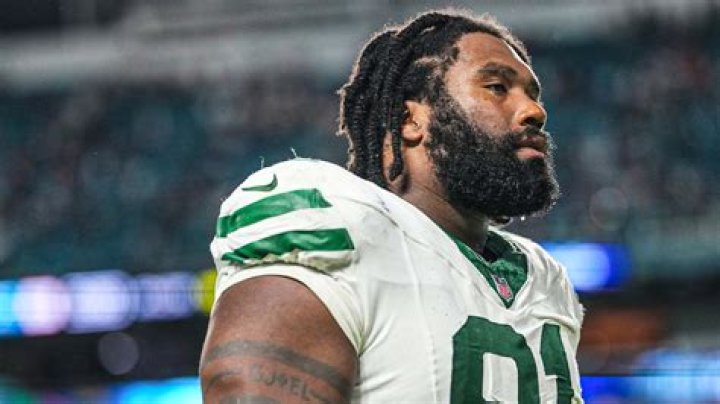 Who Is Jowon Briggs? Meet The Cincinnati Bearcats Defensive Lineman On Instagram