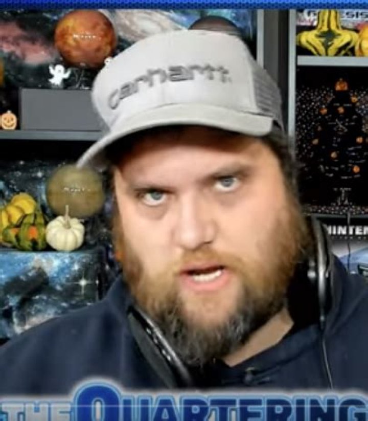 Who Is Thequartering A.K.A Jeremy Hambly Wife? Know His Net Worth
