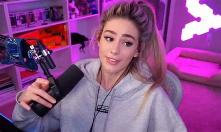 Who Is Twitch Streamer X33N? 10 Facts To Know
