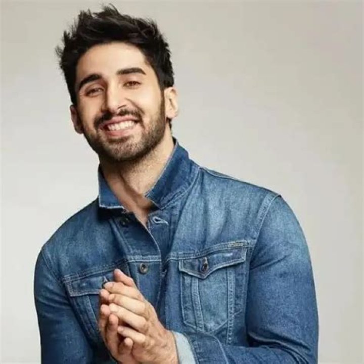 Yash Lalwani Height, Weight, Net Worth, Age, Birthday, Wikipedia, Who, Nationality, Biography