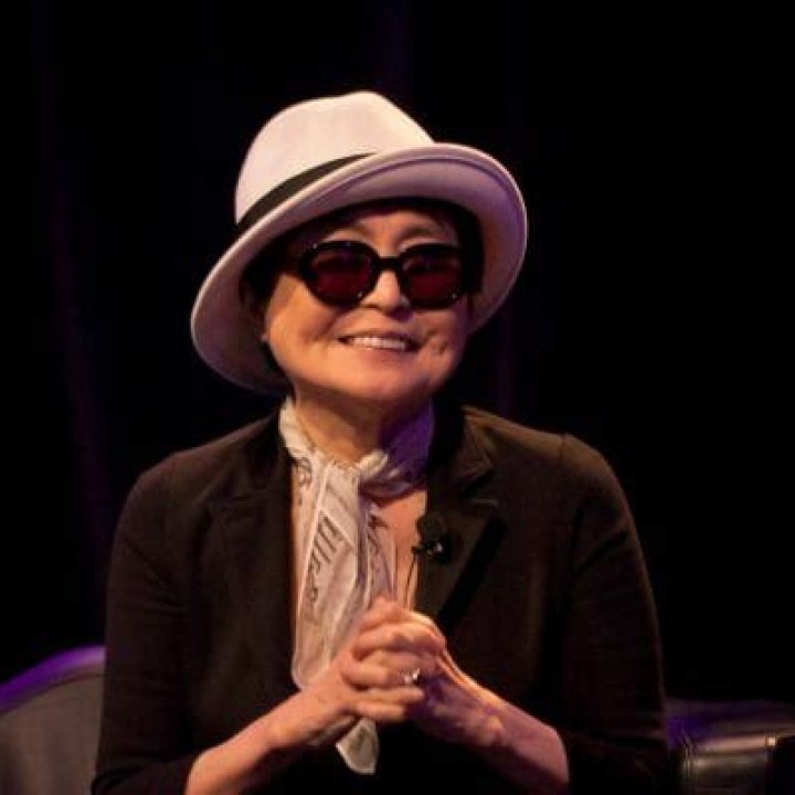 Yoko Ono Net Worth: How Rich Is She? Lifestyle And Career Highlights