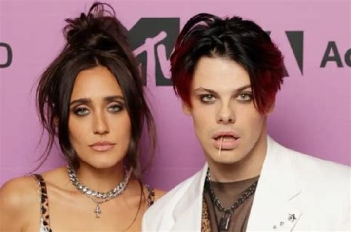 
Yungblud Girlfriend 2022 Does Yungblud Have A Girlfriend 