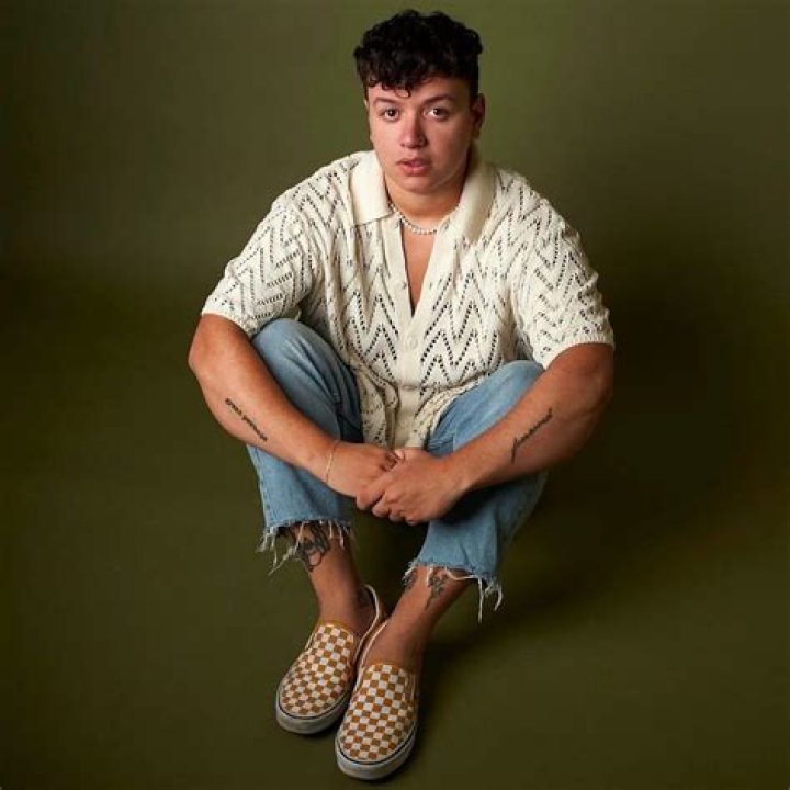 Zachary Booth Net Worth